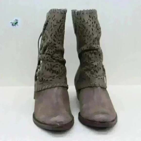 Naughty Monkey Women's Vamp Phyer Taupe Suede Leather Ankle Boots Size US 8 - Picture 5 of 11